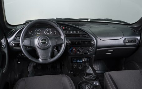 Chevrolet Niva I рестайлинг, 2018 год, 859 000 рублей, 6 фотография