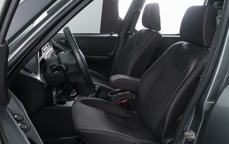 Chevrolet Niva I рестайлинг, 2018 год, 859 000 рублей, 10 фотография