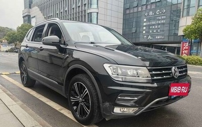 Volkswagen Tiguan II, 2021 год, 1 710 000 рублей, 1 фотография