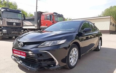 Toyota Camry, 2021 год, 2 100 000 рублей, 1 фотография