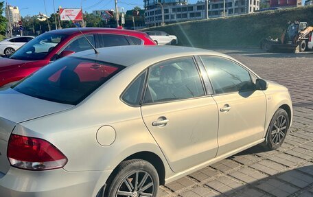 Volkswagen Polo VI (EU Market), 2011 год, 750 000 рублей, 2 фотография