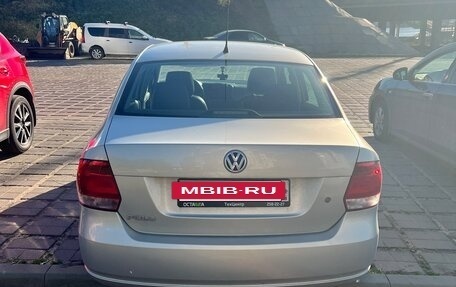 Volkswagen Polo VI (EU Market), 2011 год, 750 000 рублей, 4 фотография