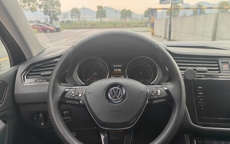 Volkswagen Tiguan II, 2021 год, 1 710 000 рублей, 18 фотография