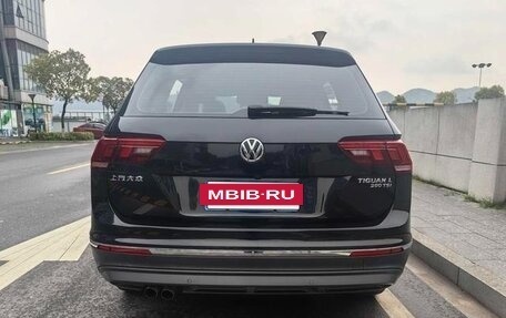 Volkswagen Tiguan II, 2021 год, 1 710 000 рублей, 6 фотография