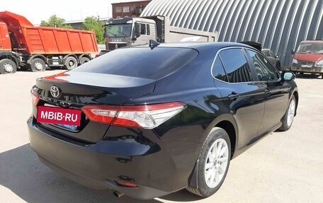 Toyota Camry, 2021 год, 2 100 000 рублей, 6 фотография