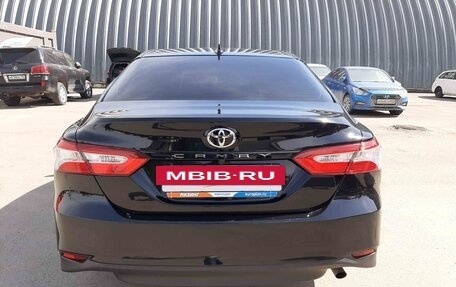 Toyota Camry, 2021 год, 2 100 000 рублей, 7 фотография
