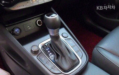 Hyundai Kona I, 2020 год, 1 800 000 рублей, 9 фотография
