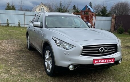 Infiniti FX II, 2012 год, 1 550 000 рублей, 1 фотография
