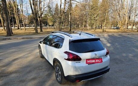 Peugeot 2008 II, 2017 год, 1 340 000 рублей, 4 фотография