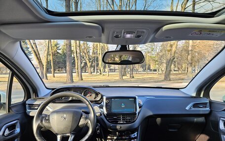 Peugeot 2008 II, 2017 год, 1 340 000 рублей, 19 фотография