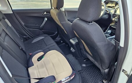 Peugeot 2008 II, 2017 год, 1 340 000 рублей, 14 фотография