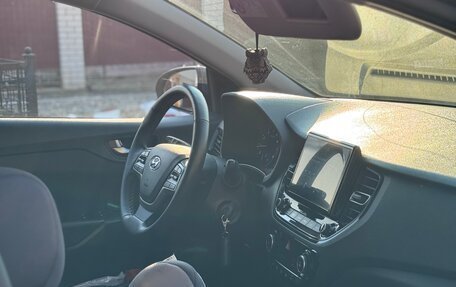 Hyundai Solaris II рестайлинг, 2021 год, 1 550 000 рублей, 7 фотография