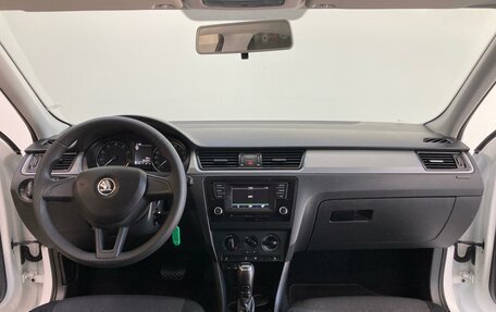 Skoda Rapid I, 2017 год, 1 290 000 рублей, 10 фотография