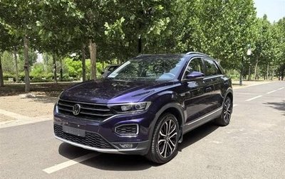 Volkswagen T-Roc I, 2021 год, 1 560 000 рублей, 1 фотография