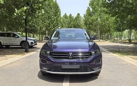 Volkswagen T-Roc I, 2021 год, 1 560 000 рублей, 2 фотография