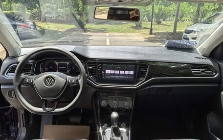 Volkswagen T-Roc I, 2021 год, 1 560 000 рублей, 6 фотография