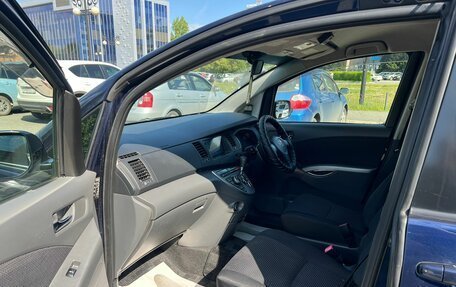 Toyota ISis I, 2011 год, 1 299 000 рублей, 10 фотография