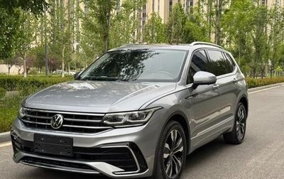 Volkswagen Tiguan II, 2021 год, 2 480 300 рублей, 1 фотография