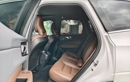 Volvo XC60 II, 2022 год, 3 010 000 рублей, 8 фотография