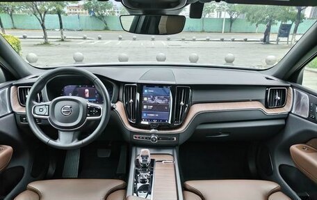 Volvo XC60 II, 2022 год, 3 010 000 рублей, 12 фотография