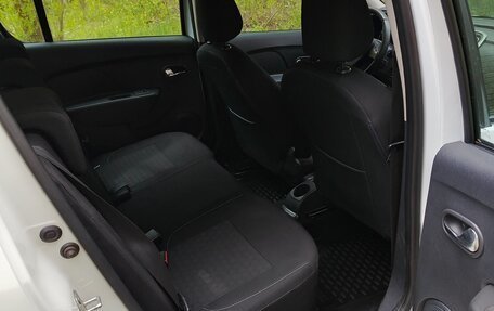Renault Sandero II рестайлинг, 2016 год, 745 000 рублей, 10 фотография
