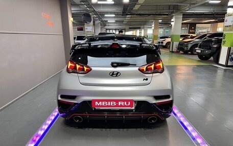 Hyundai Veloster II, 2021 год, 2 320 000 рублей, 5 фотография