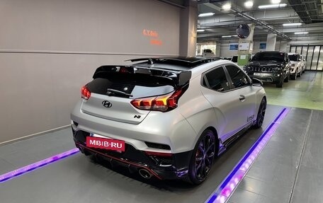 Hyundai Veloster II, 2021 год, 2 320 000 рублей, 2 фотография
