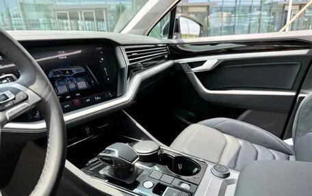 Volkswagen Touareg III, 2021 год, 5 100 999 рублей, 14 фотография