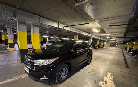 Toyota Highlander III, 2014 год, 3 250 000 рублей, 2 фотография
