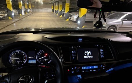 Toyota Highlander III, 2014 год, 3 250 000 рублей, 12 фотография