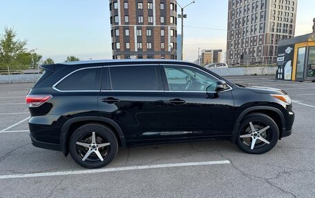 Toyota Highlander III, 2014 год, 3 250 000 рублей, 17 фотография