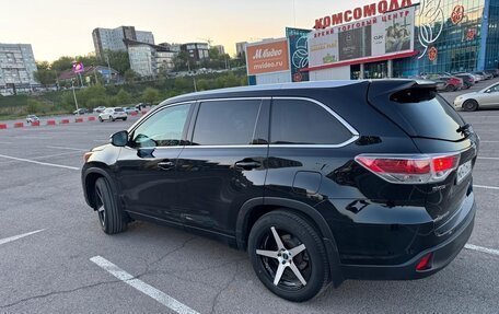 Toyota Highlander III, 2014 год, 3 250 000 рублей, 20 фотография