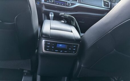 Toyota Highlander III, 2014 год, 3 250 000 рублей, 24 фотография