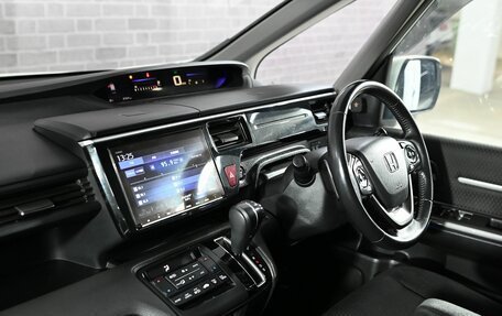 Honda Stepwgn IV, 2019 год, 2 800 000 рублей, 15 фотография