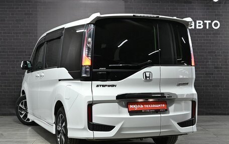 Honda Stepwgn IV, 2019 год, 2 800 000 рублей, 4 фотография