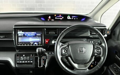 Honda Stepwgn IV, 2019 год, 2 800 000 рублей, 16 фотография