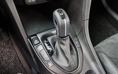 Hyundai Veloster II, 2021 год, 2 400 000 рублей, 9 фотография