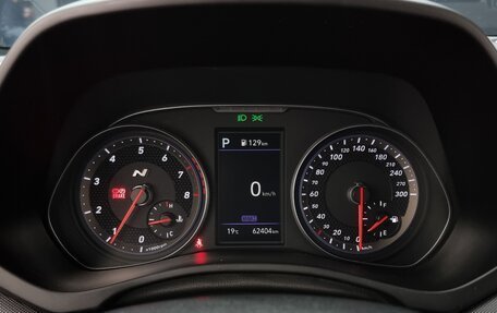Hyundai Veloster II, 2021 год, 2 400 000 рублей, 8 фотография