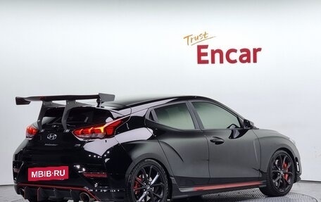 Hyundai Veloster II, 2021 год, 2 400 000 рублей, 2 фотография