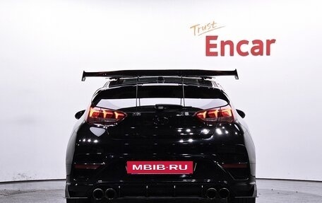 Hyundai Veloster II, 2021 год, 2 470 000 рублей, 4 фотография
