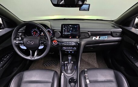 Hyundai Veloster II, 2021 год, 2 470 000 рублей, 10 фотография