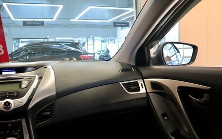 Hyundai Avante, 2011 год, 1 050 000 рублей, 17 фотография