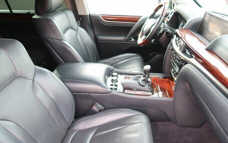 Lexus LX III, 2016 год, 7 200 000 рублей, 34 фотография