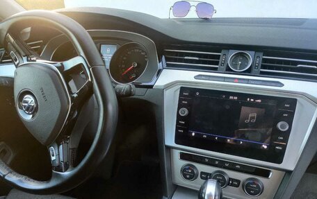 Volkswagen Passat B8 рестайлинг, 2019 год, 2 100 000 рублей, 12 фотография