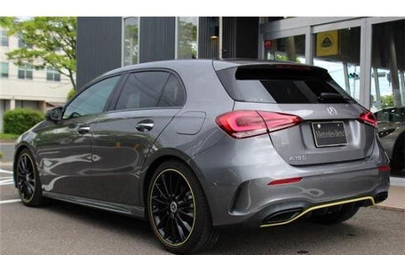 Mercedes-Benz A-Класс, 2018 год, 1 350 035 рублей, 5 фотография