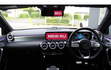 Mercedes-Benz A-Класс, 2018 год, 1 350 035 рублей, 15 фотография