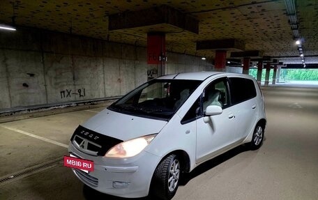 Mitsubishi Colt VI рестайлинг, 2003 год, 335 000 рублей, 2 фотография