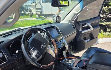 Toyota Land Cruiser 200, 2015 год, 4 900 000 рублей, 8 фотография