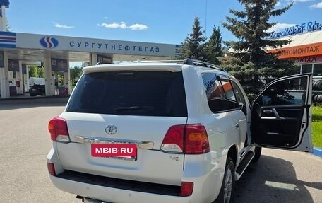 Toyota Land Cruiser 200, 2015 год, 4 900 000 рублей, 10 фотография