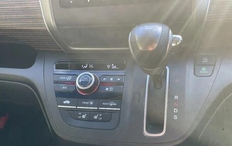 Honda Freed II, 2022 год, 1 550 000 рублей, 13 фотография
